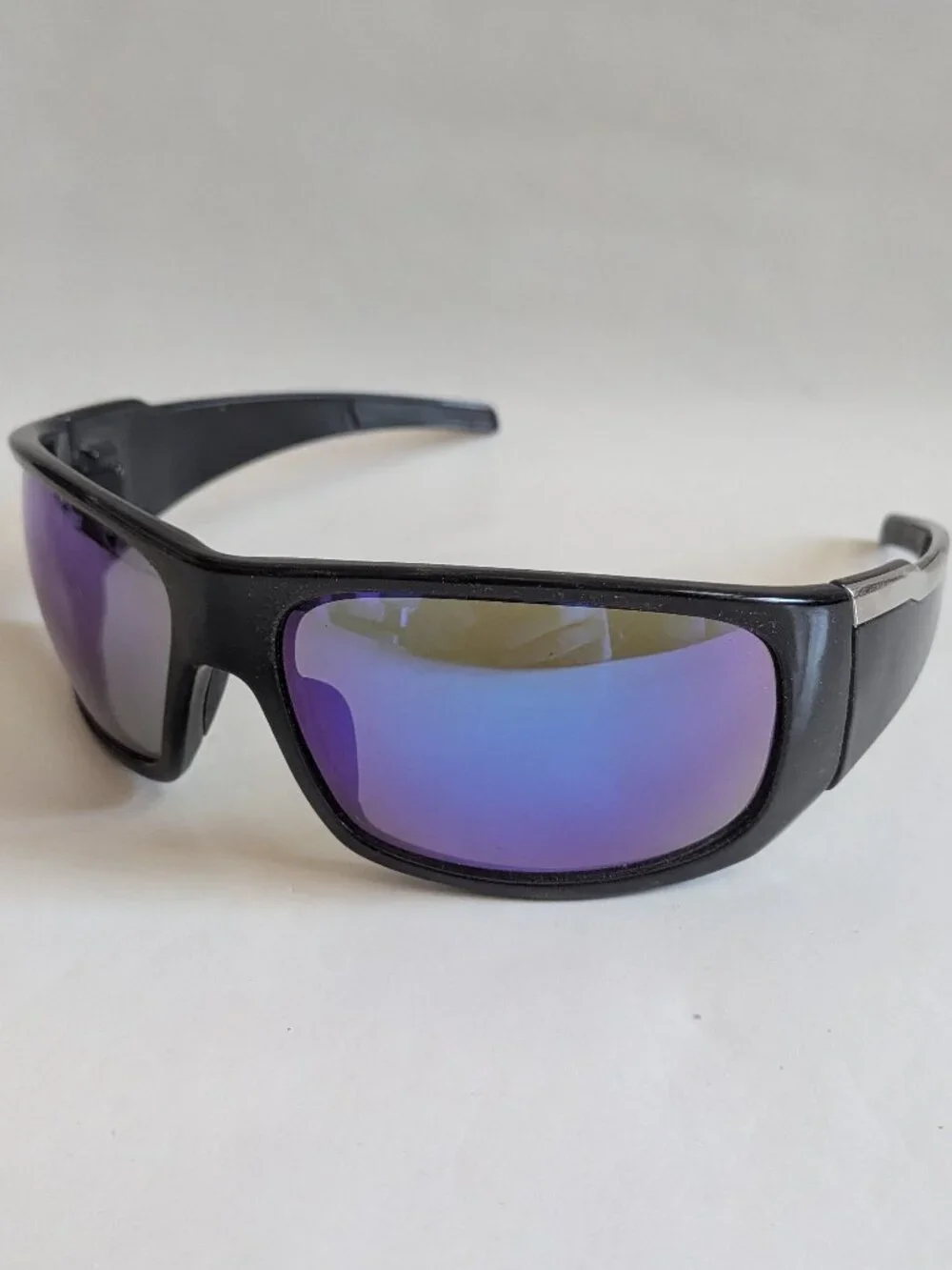 NWOT 2K Sporty fashion style Rectangular Wrap Around Sunglasses w/TR-90 frame